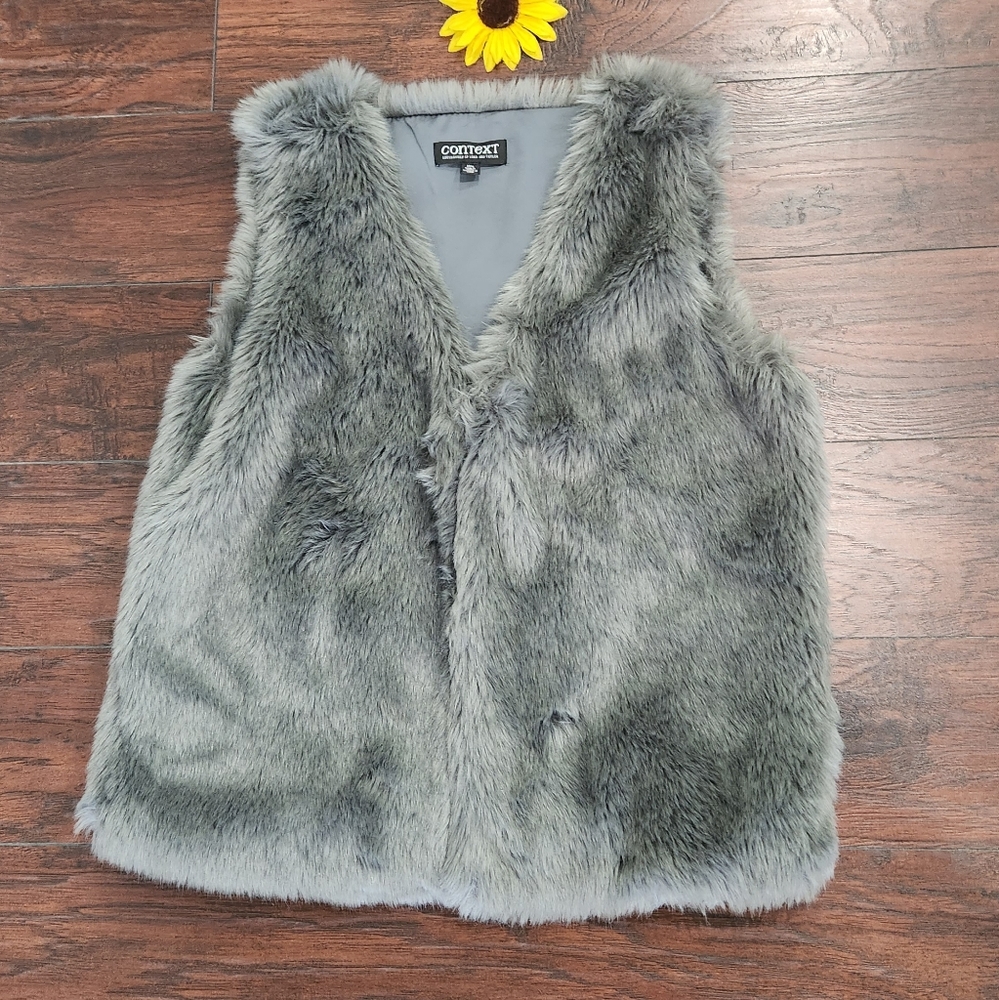 CONTEXT BY LORD AND TAYLOR Faur FUR VEST ♥️ - Picture 3 of 8